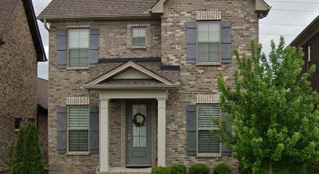 Photo of 1050 Paddock Park Cir, Gallatin, TN 37066