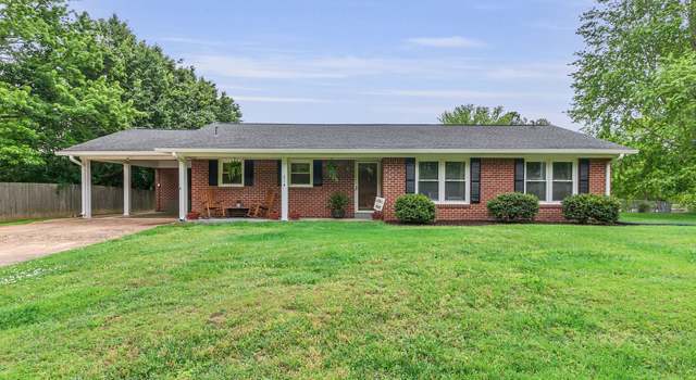 Photo of 214 Lakeview Dr, Hohenwald, TN 38462