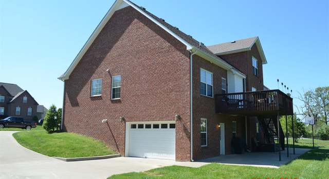 Photo of 994 Willow Cir, Clarksville, TN 37043