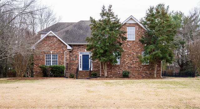 Photo of 302 Royal Glen Blvd, Murfreesboro, TN 37128