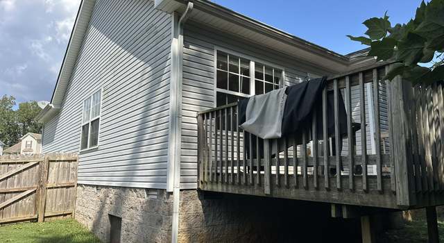 Photo of 1688 Parkside Dr, Clarksville, TN 37042