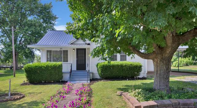 Photo of 242 Long St E, Mc Ewen, TN 37101