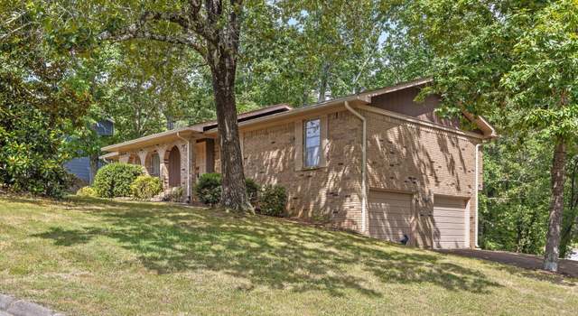 Photo of 527 Woodcroft Dr, Hixson, TN 37343