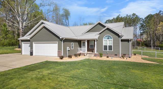 Photo of 905 S Main St, Saint Joseph, TN 38481