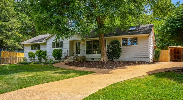Photo of 210 Dawn St, Signal Mountain, TN 37377