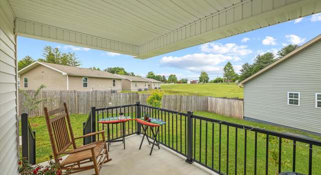 Photo of 60 Sky View Meadow Dr, Crossville, TN 38555