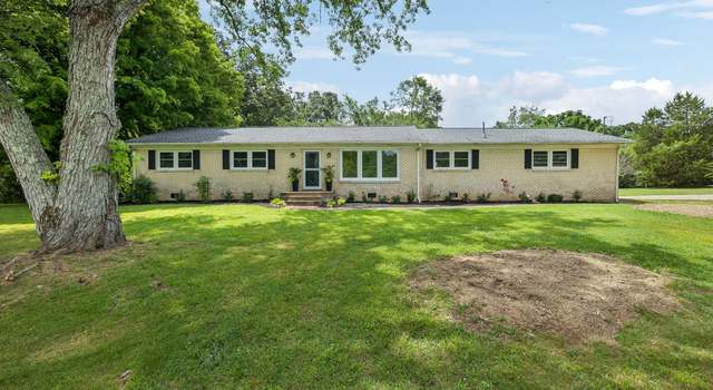Photo of 120 Woods Dr, Waverly, TN 37185