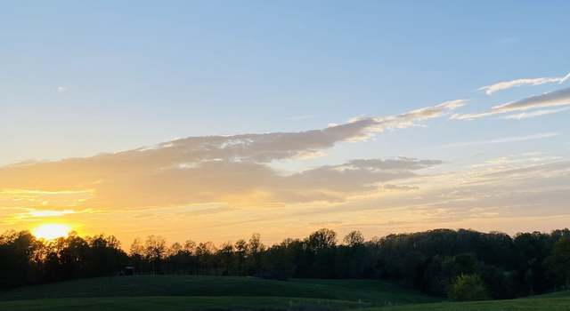 Photo of 450 Wolf Pit Rd, Erin, TN 37061