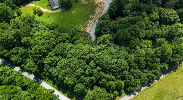 Photo of 1360 Shrum Cemetery Rd, Westmoreland, TN 37186