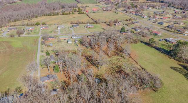 Photo of 81 W Point Dr, Fayetteville, TN 37334