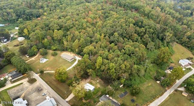 Photo of 1025 Margrave Dr, Harriman, TN 37748