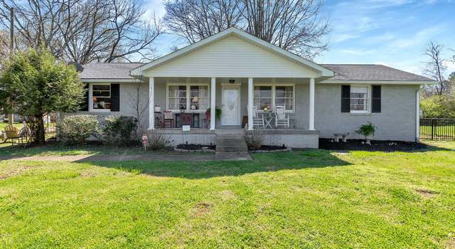 Photo of 3212 Lakeshore Dr, Old Hickory, TN 37138
