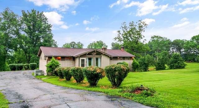 Photo of 1033 Pine Valley Rd, Kingston Springs, TN 37082