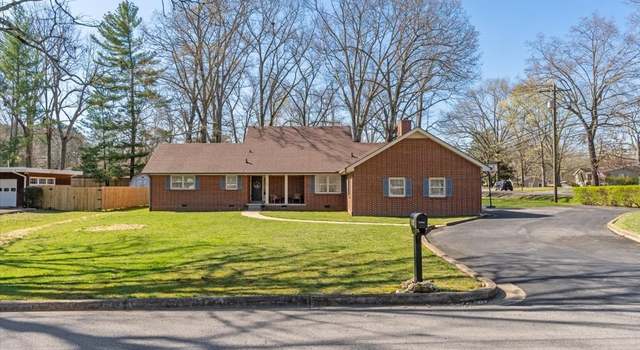 Photo of 104 Oak Park Dr, Tullahoma, TN 37388