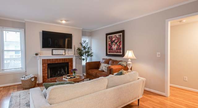 Photo of 212 Hillsboro Pl, Nashville, TN 37215