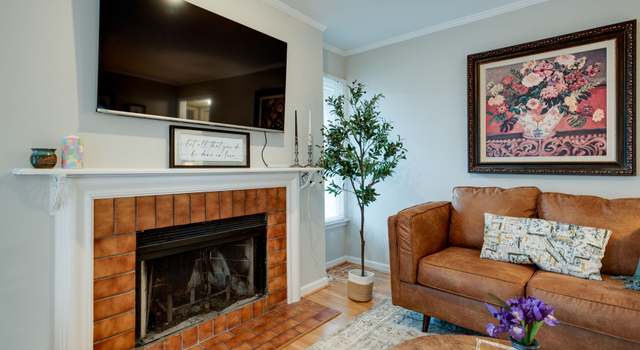 Photo of 212 Hillsboro Pl, Nashville, TN 37215