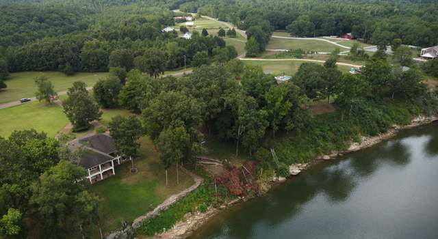 Photo of 6 Pillow St W, Clifton, TN 38425
