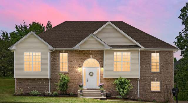 Photo of 137 Coniston Dr, Clarksville, TN 37040