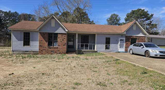 Photo of 249 Amber Ln, Selmer, TN 38375