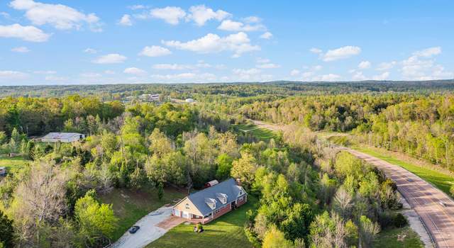 Photo of 112 Starbuck Ln, Decaturville, TN 38329