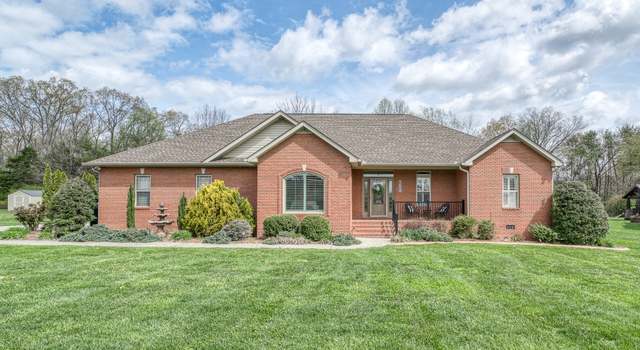 Photo of 1051 Heathwood West Dr, Cookeville, TN 38506