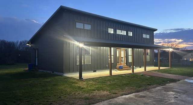 Photo of 180 Schultz Ln, Huntland, TN 37345