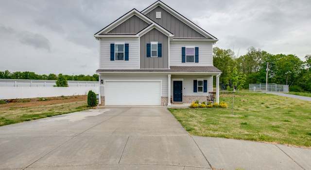 Photo of 1017 Village Ct, Burns, TN 37029