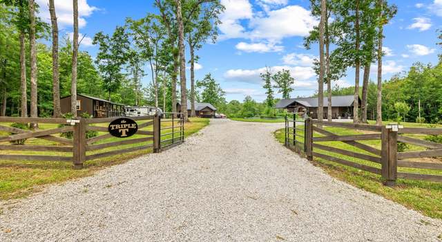Photo of 634 Cowboy Way, Jamestown, TN 38556