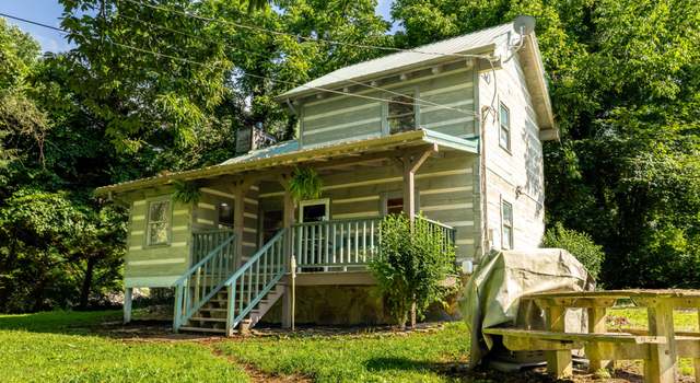 Photo of 111 Potleg Hill Rd, Townsend, TN 37882