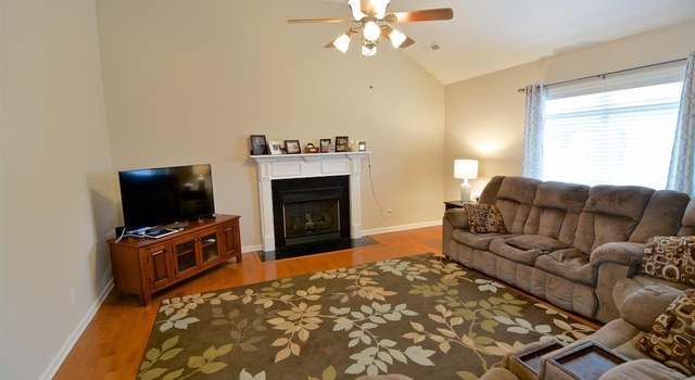Photo of 1899 Camelot Dr, Clarksville, TN 37040