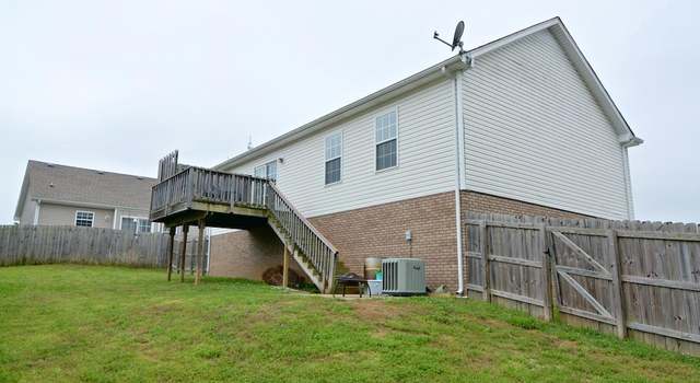 Photo of 1899 Camelot Dr, Clarksville, TN 37040