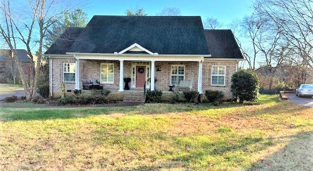 Photo of 220 Grandview Cir, Gallatin, TN 37066