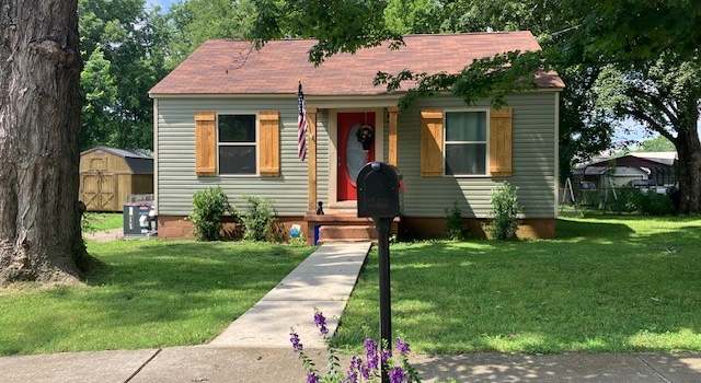 Photo of 117 Willow St N, Cowan, TN 37318