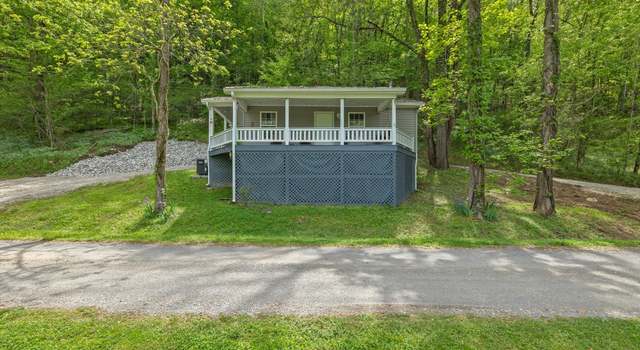 Photo of 1412 River Rd, Celina, TN 38551