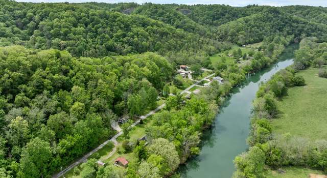 Photo of 1412 River Rd, Celina, TN 38551