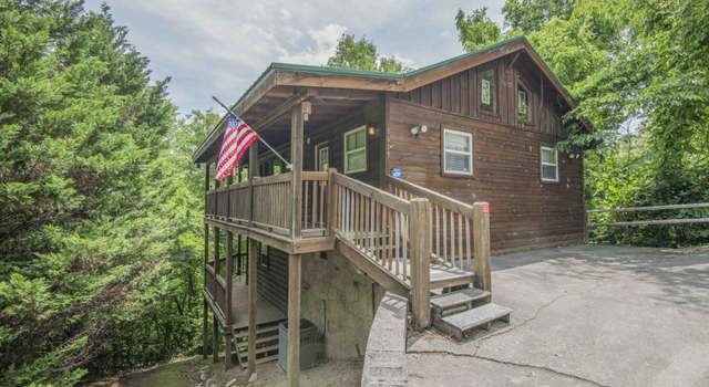 Photo of 1615 Paradise Ridge Dr, Sevierville, TN 37862