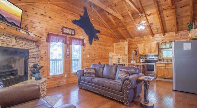 Photo of 1615 Paradise Ridge Dr, Sevierville, TN 37862
