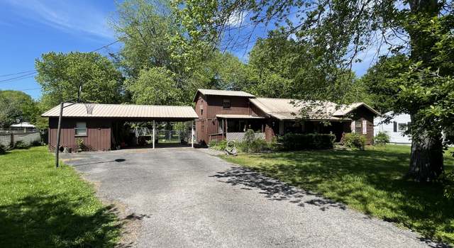 Photo of 211 Lee St, Tullahoma, TN 37388