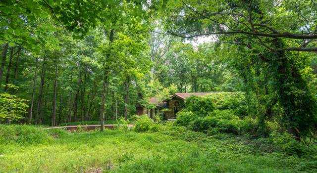 Photo of 1050 Barnes Cir, Kingston Springs, TN 37082