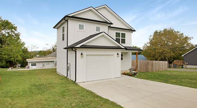 Photo of 202 Summit St, Woodbury, TN 37190