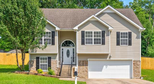 Photo of 1476 Mutual Dr, Clarksville, TN 37042