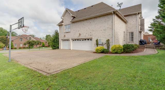 Photo of 1028 Grassland Chase Dr, Gallatin, TN 37066
