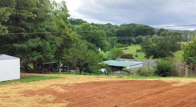 Photo of 111 Vineyard Ln, Friendsville, TN 37737