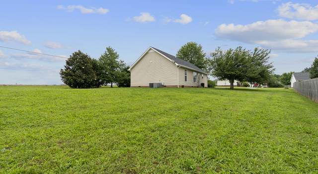 Photo of 3 Merideth Lynn Rd, Fayetteville, TN 37334