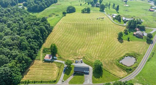 Photo of 3135 Mullins Rd, Byrdstown, TN 38549