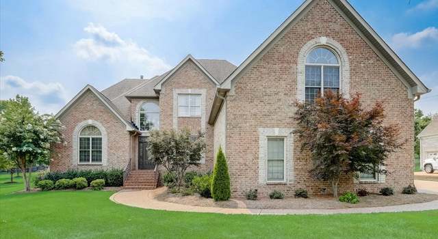 Photo of 1003 Dorset Dr, Hendersonville, TN 37075
