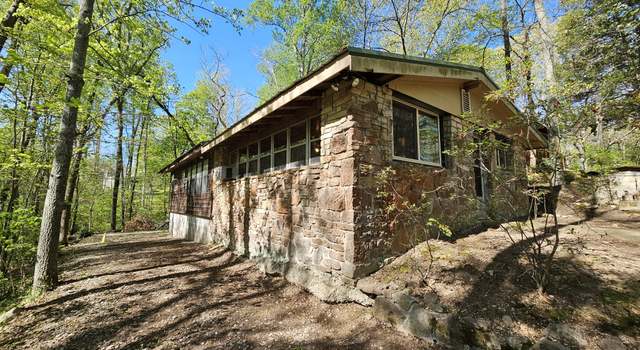 Photo of 50 Deaton Ln, Parsons, TN 38363