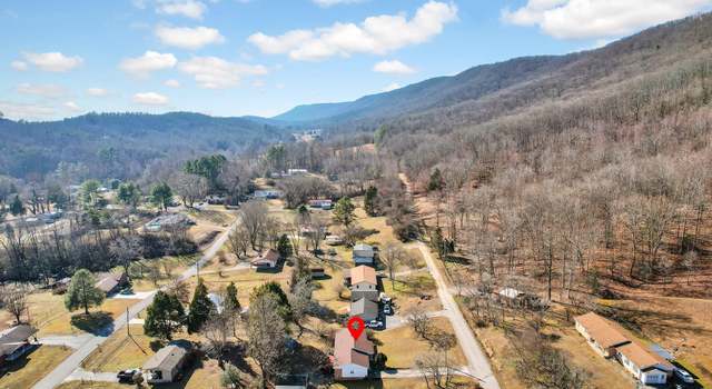 Photo of 385 Chestnut St, Spring City, TN 37381