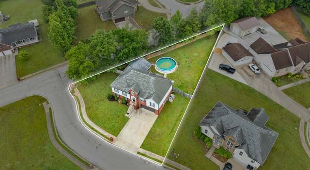 Photo of 125 W Observatory Dr, Clarksville, TN 37040