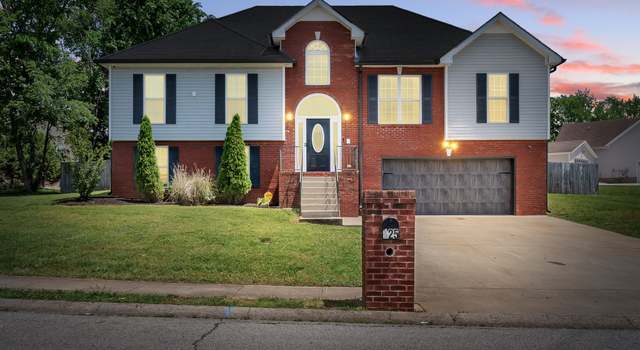 Photo of 125 W Observatory Dr, Clarksville, TN 37040